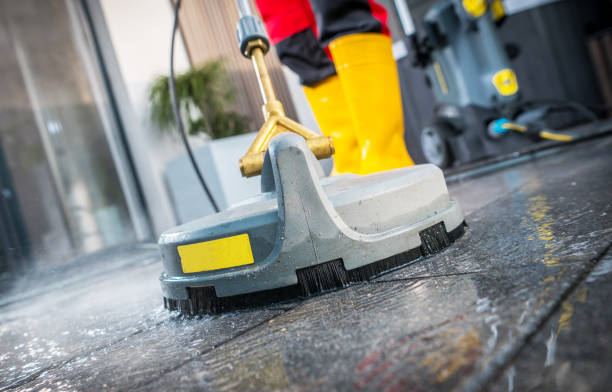 Best Pressure Washing Driveway  in Lagrange, OH